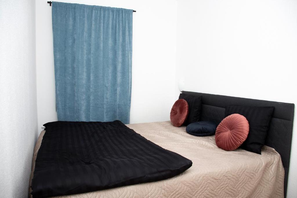 Entire Apartment Malmo 2 Bedrooms-Tv Lounge-Balcony Esterno foto